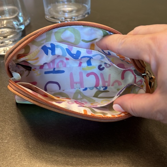 Set of 2 - Coach makeup bags **Authentic** - Picture 9 of 11